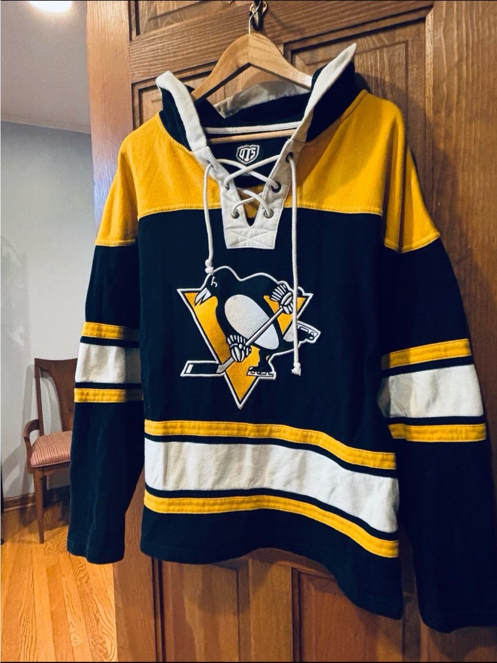 OTS NHL PITTSBURGH PENGUINS Jersey Hoodie